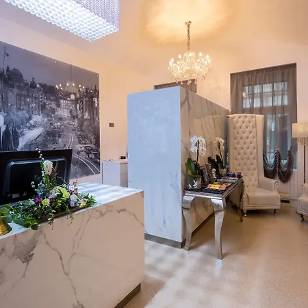 Wenceslas Hotel&apartments 4*