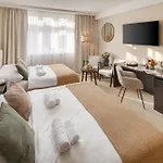 Wenceslas & Aparthotel 4*