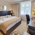 Wenceslas & Aparthotel 4*