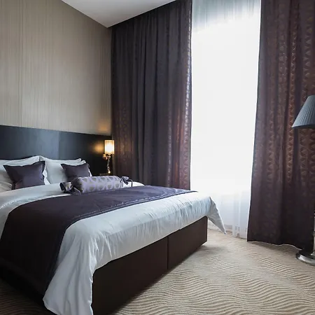 Myo Wenceslas Hotel