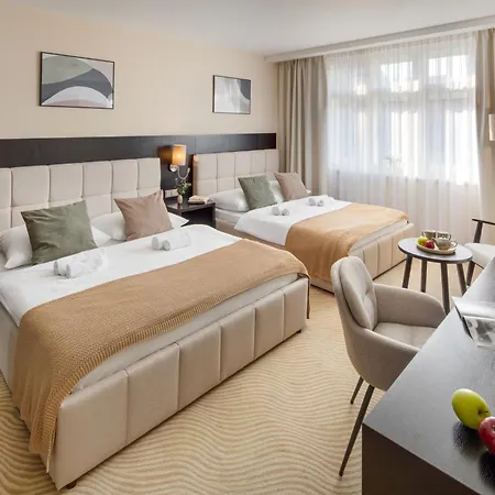 Wenceslas & 4*