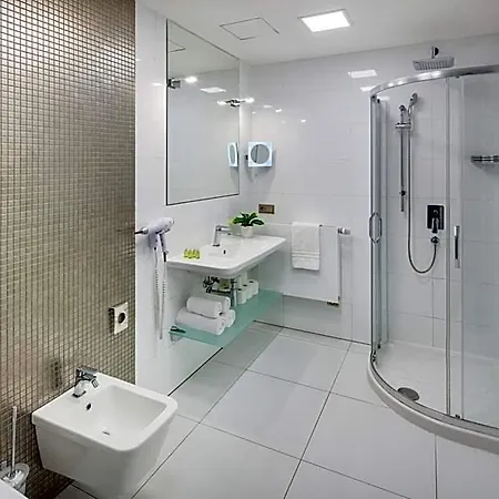 Aparthotel Wenceslas & 4*