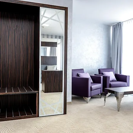 Hotel Myo Wenceslas 4*