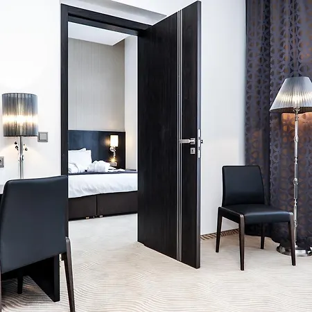 Hotel Myo Wenceslas 4*