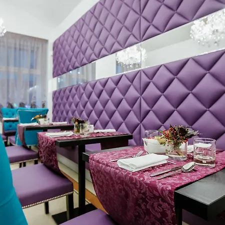 Hotel Myo Wenceslas 4*