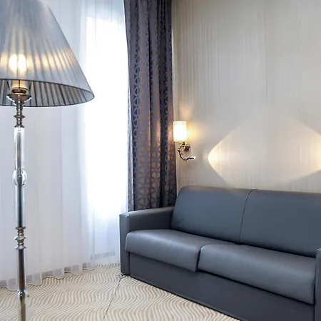 Myo Wenceslas Hotell